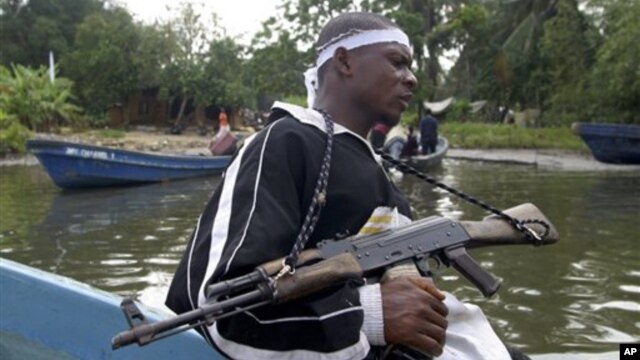 Os militantes no Delta do Níger são conhecidos pelas suas acções de pirataria como forma de sobrevivência