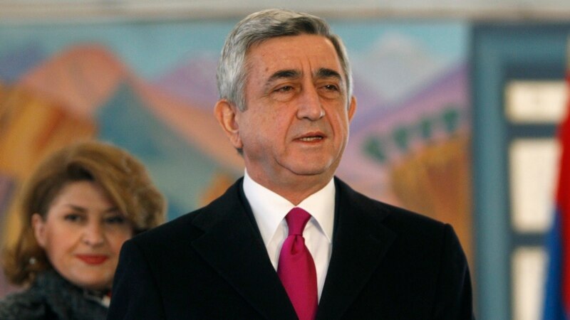 Жители Армении переизбрали своего президента