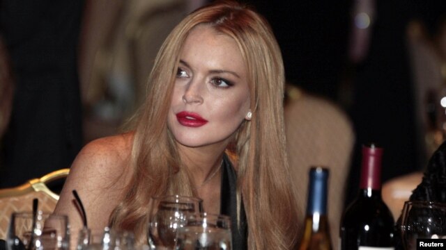 La actriz Lindsay Lohan  durante la cena anual de la Asociación de Corresponsales de la Casa Blanca. 