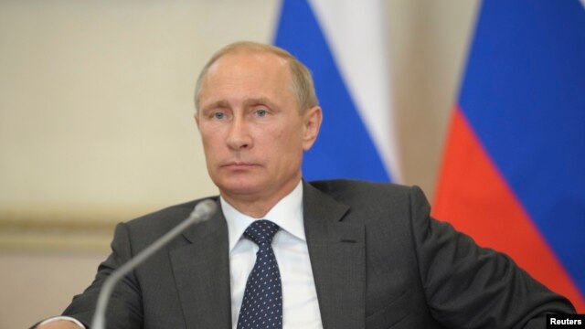 Tổng thống Nga Vladimir Putin chủ tọa phiên họp ở Voronezh, Nga, 5/8/2014.