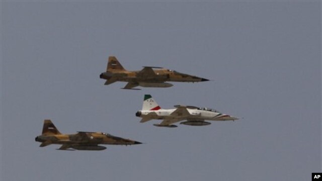 Iraninian jet fighters (file photo)