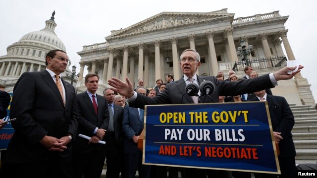 Thượng nghị sĩ Harry Reid chỉ trích những nhà làm luật Cộng hòa ở Thượng Viện đã nói không trước kế hoạch của đảng Dân chủ.