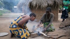 Millions of people across Africa struggle every day to collect and chop wood for fires to cook their food (Photo: Sunfire)