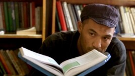 Según el estudio, la poesía ofrece mejores resultado que los libros de motivación, ya que afecta el área del cerebro donde se almacenan recuerdos autobiográficos.