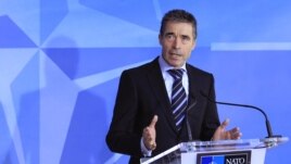 Generalni sekretar NATO-a Anders Fog Rasmusen na konferenciji za novinare u Briselu