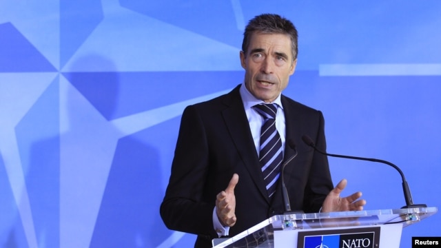 Generalni sekretar NATO-a Anders Fog Rasmusen na konferenciji za novinare u Briselu