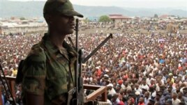 Des milliers de Congolais assistent à un meeting du M23 à Goma, le 21 nov. 2012
