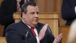 Nyu-Jersi gubernatori Kris Kristi "ofat paytida siyosatni yig'ishtirib, odamday muomala qilaylik bir-birimizga" deydi