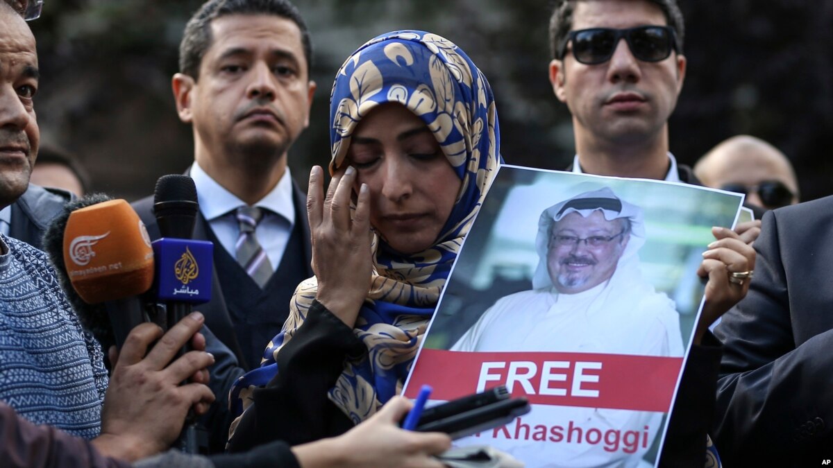Trump habla con rey saudí sobre periodista desaparecido y enviará a Pompeo