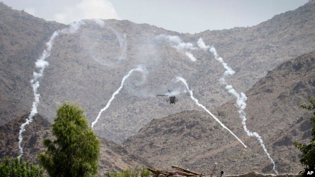 Máy bay trực thăng của NATO oanh kích nơi trú ẩn của phe Taliban ở tỉnh Nangarhar (ảnh tư liệu). 