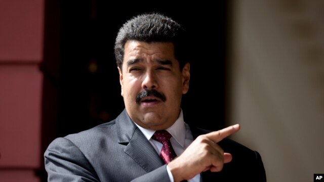 Nicolás Maduro dice que la extrema derecha de su país planea acciones violentas para junio.