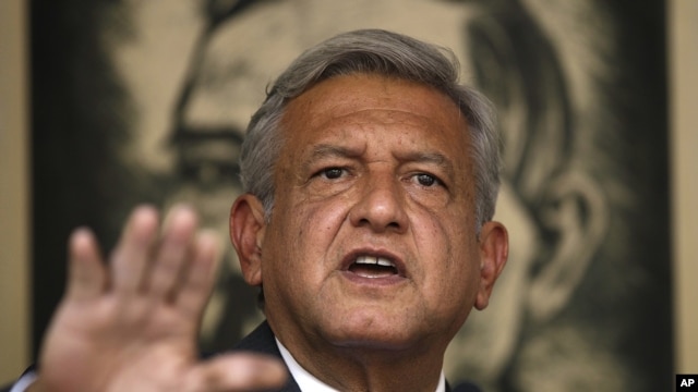 El candidato del PRD, Andres Manuel Lopez Obrador, insiste en no reconocer el resultado electoral tras las denuncias de compra de votos.