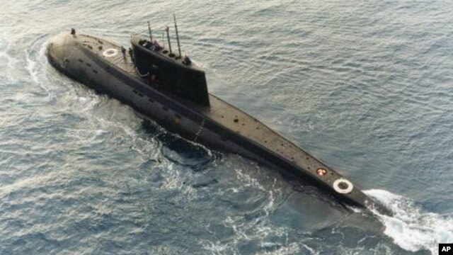 Một hợp đồng quân sự lớn nhất của Việt Nam gần đây là việc mua 6 chiếc tàu ngầm lớp Kilo của Nga năm 2009, trị giá khoảng 2 tỷ đôla, và dự kiến sẽ được bàn giao tất cả vào năm 2016.