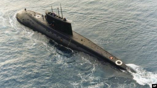 Một hợp đồng quân sự lớn nhất của Việt Nam gần đây là việc mua 6 chiếc tàu ngầm lớp Kilo của Nga năm 2009, trị giá khoảng 2 tỷ đôla, và dự kiến sẽ được bàn giao tất cả vào năm 2016. 
