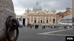 VOA producer Ramon Taylor recorded and photographed images of the 2013 papal conclave. Several VOA language services used the photos.