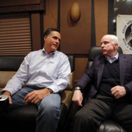 Mitt Romni senator Jon Makkeyn bilan