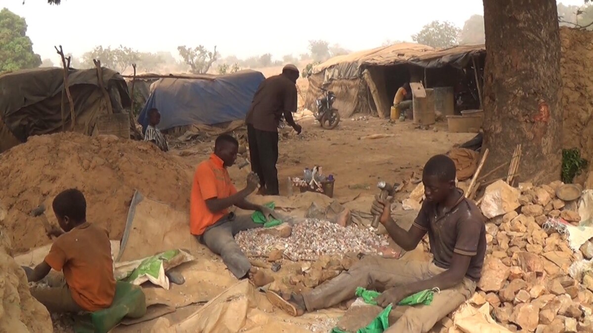 Au Burkina Faso Lorpaillage S Est Install Dans La R Gion De Gaoua