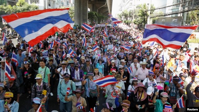 Người biểu tình Thái Lan xuống đường ở thủ đô Bangkok. 