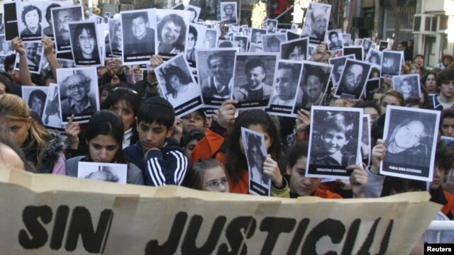 El gobierno de Estados Unidos dice que seguirá insistiendo en que Irán coopere para asegurarse de que los culpables respondan ante la justicia.