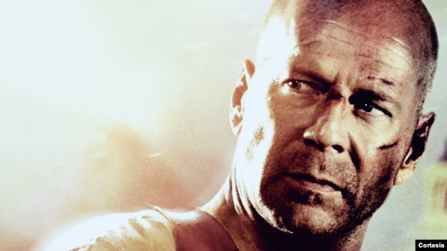 Los estudios Twentieth Century Fox festejaron por lo alto los 25 años y develaron un mural del héroe de las películas, John McClane.