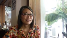 Bà Doãn thị Ngọc, một nhà nghiên cứu về giới tính, nói rằng Việt Nam cần có một đường lối toàn diện hơn để giải quyết vấn đề bình đẳng giới tính