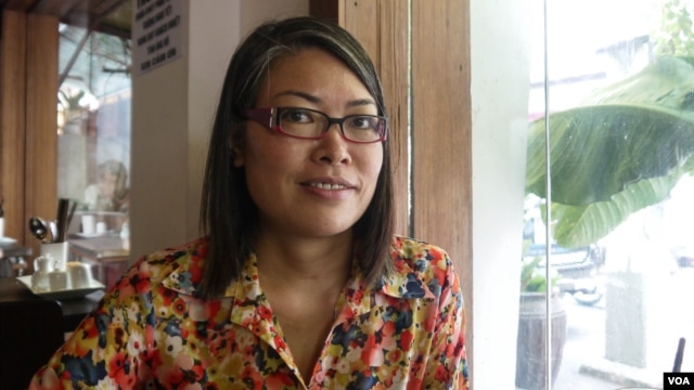 Gender researcher Doan Thi Ngoc says Vietnamese continue to believe women must have a son. (VOA - L. Hoang)