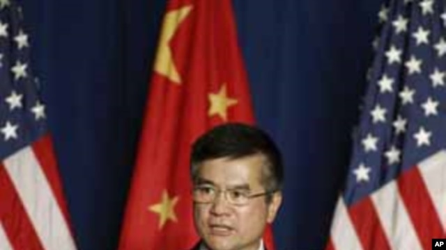 U.S. Ambassador to China Gary Locke delivers a speech to the American Chamber of Commerce in the People's Republic of China and members of United States-China Business Council, in Beijing, September 20, 2011.