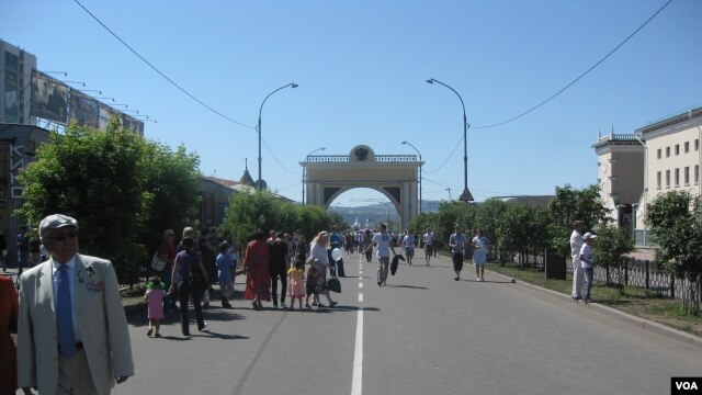  布里亚特首府乌兰乌德市中心。(美国之音白桦拍摄)