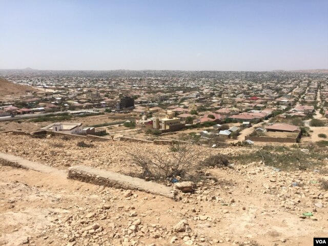 Landscape view of Hargeisa, Somaliland, March 29, 2016. (J. Craig/VOA)