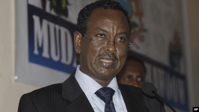 The new Somali Prime Minister Abdi Farah Shirdon speaks during a ceremony in Mogadishu, Somalia, October 6, 2012.