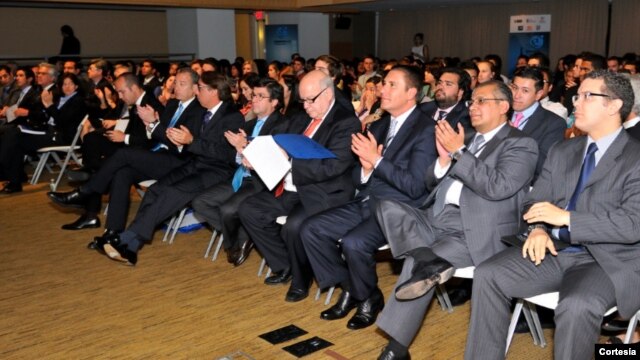 Secretario de la OEA, José Miguel Insulza, participó en el Foro "Vanguardia Latina 2012" del BID. [Foto: OEA]