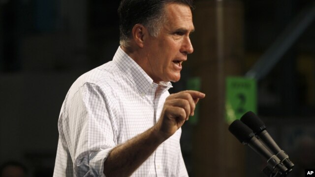 El republicano Mitt Romney dice que Obama busca beneficiar a los pobres perjudicando a la clase media.