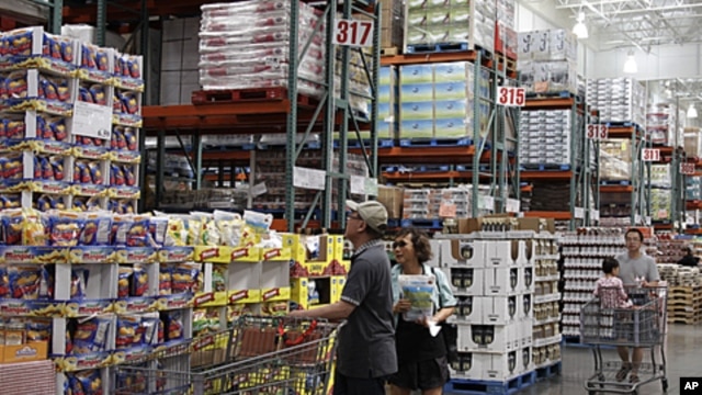 A couple shops at Costco Wholesale in Mountain View, Calif (Sept. 2011 file photo).