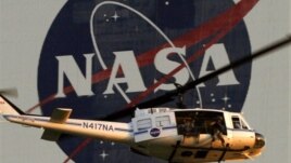 Një meteor kalon në qiellin amerikan