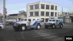Полиция заблокировала въезд в район Эребуни. Ереван, Армения. 17 июля 2016 г.