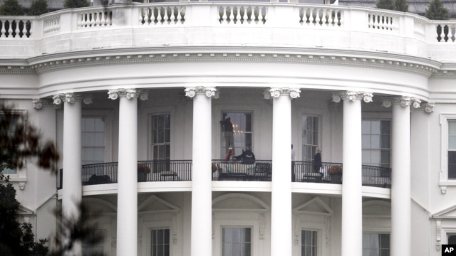 Una fuente de la Casa Blanca reconoció que los sistemas de cómputo no secretos fueron atacados por hackers aún no identificados.