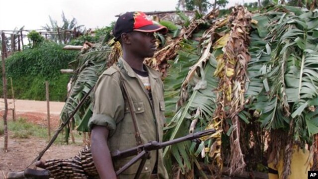 un rebelle rwandais non identifié à 20 km de Masisi