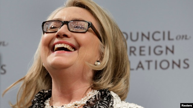 Como secretaria de Estado Clinton visitó 112 países y cubrió casi un millón de millas de vuelo.