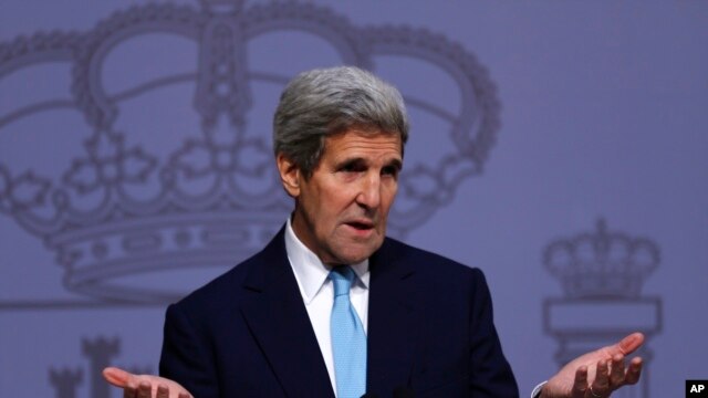 Ngoại trưởng Hoa Kỳ John Kerry kêu gọi tự chế vào lúc chuẩn bị họp riêng trong tuần này với Thủ tướng Israel Benjamin Netanyahu và Tổng thống Palestine Mahmoud Abbas.