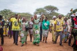 Mrs. Grace Mugabe arrives in Maphisa, Matabeleland South province, with senior Zanu PF officials. (Photo: Taurai Shava)