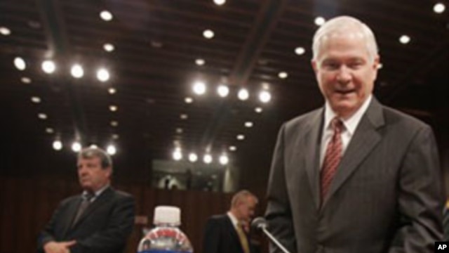 US Defense Secretary Robert Gates (file photo)