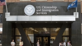 Los inmigrantes deberán hacer el pago por internet antes de que salgan de sus países rumbo a EE.UU.
