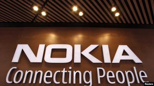 La empresa demandada interpreta de manera diferente las normas y por eso utiliza la tecnología de Nokia en EE.UU.