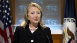 La secretaria de Estado, Hillary Clinton, durante una conferencia de prensa en el departamento de Estado, en la que se discutió el reporte anual sobre derechos humanos.