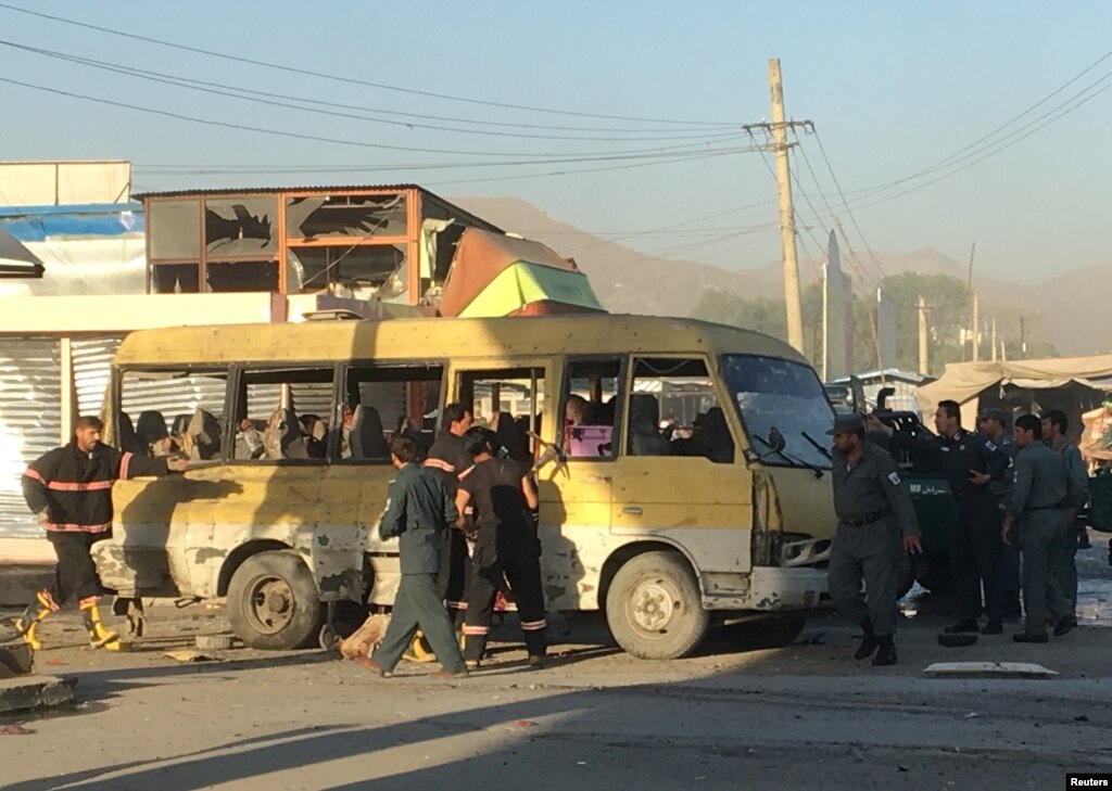 Disputed Afghan-Pakistan border reopens after fighting