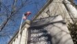 Una de las agencias cerradas es la del IRS en Washington.