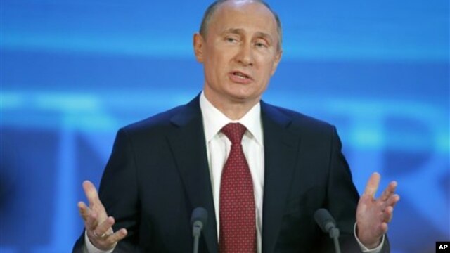 Ruski predsednik Vladimir Putin govori na godišnjoj konferenciji za novinare u Moskvi