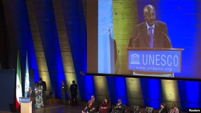 El Premio UNESCO-Guinea Ecuatorial fue entregado con $100.000 dólares a cada uno de los investigadores a quienes  se les concedió.