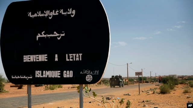 A convoy of French supplies reaches Gao, northern Mali, February 4, 2013. 