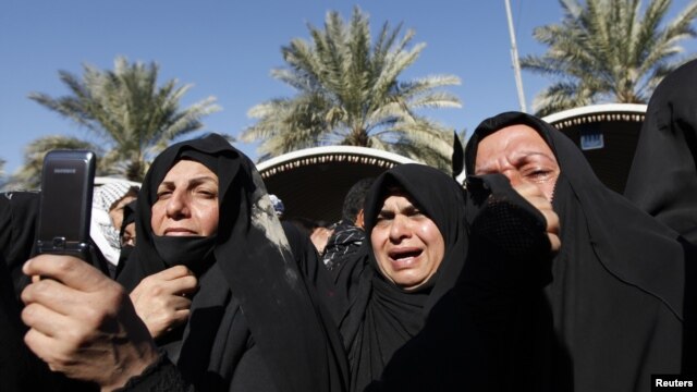 Người Iraq hành hương dự lễ tôn giáo ở Karbala, Iraq, 3/1/13